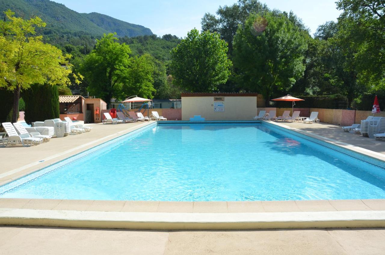 Camping Hotel Les Rives Du Loup Tourrettes-sur-Loup Habitación foto